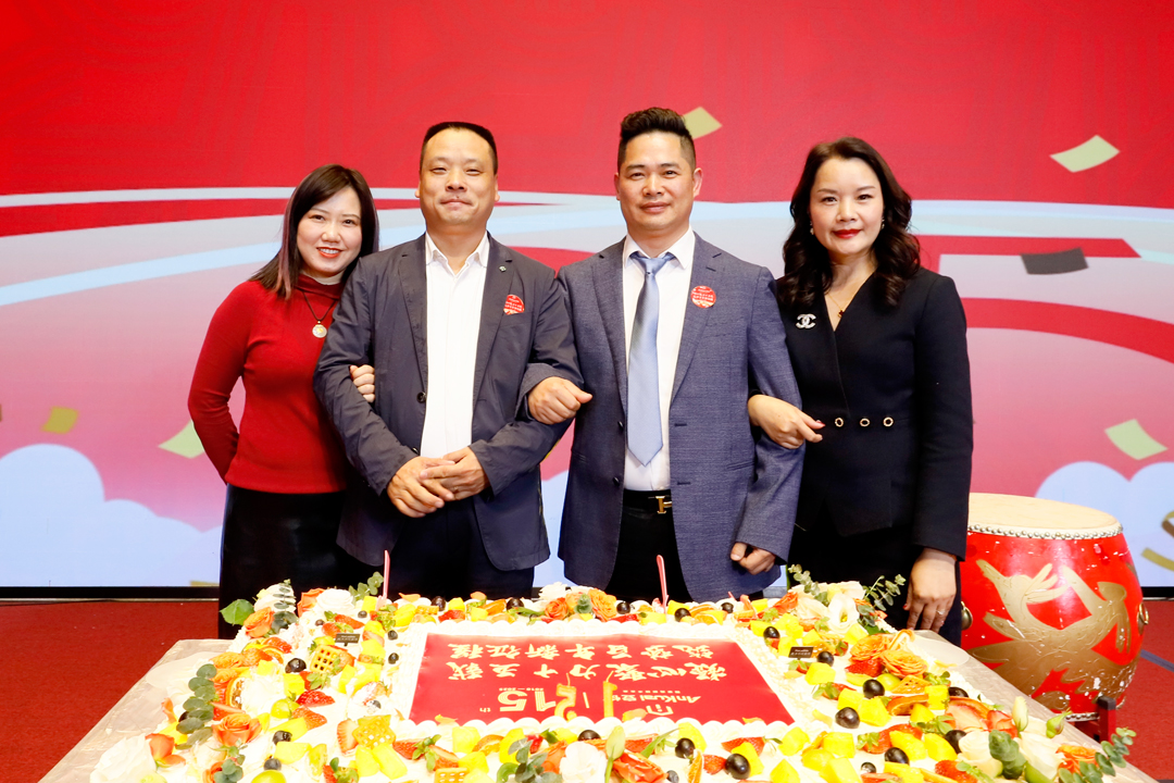 安快肖董夫妻、陳總夫妻合影留念