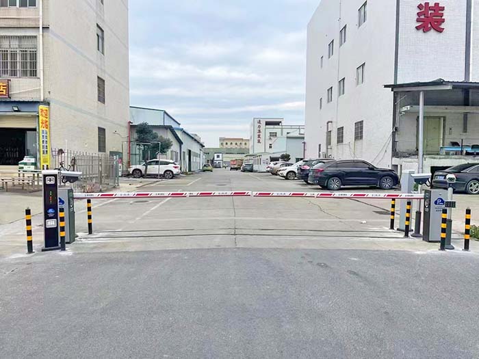 工業(yè)園車牌識(shí)別系統(tǒng)