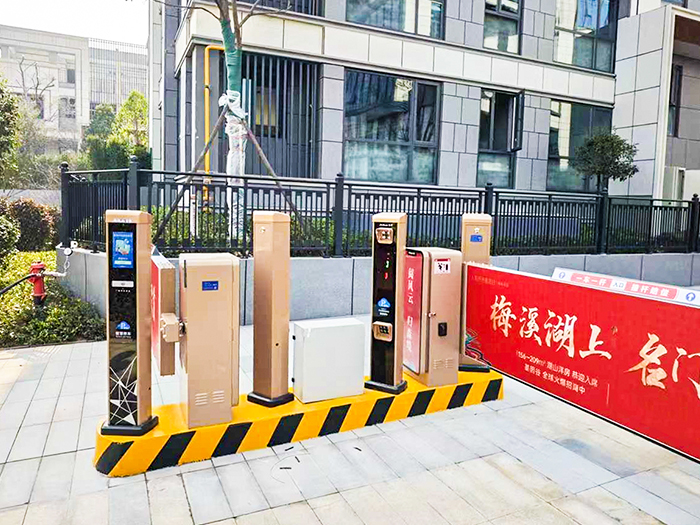某小區(qū)采用 “安快” 車牌識別系統(tǒng)