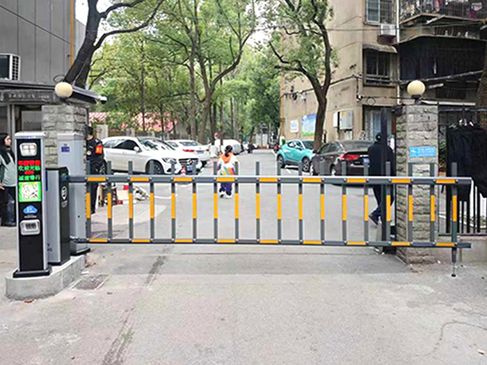某小區(qū)采用 “安快” 同進同出車牌識別系統(tǒng)
