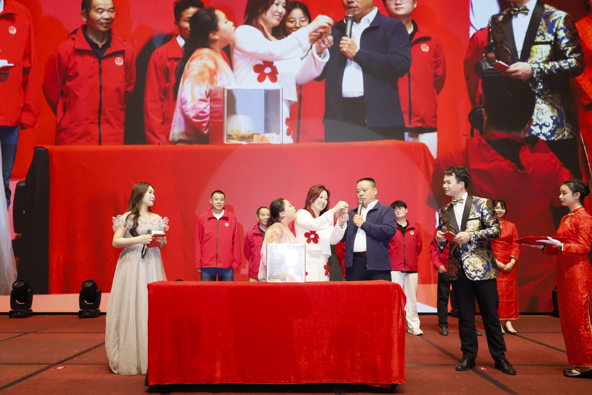 一等獎(jiǎng)?lì)C獎(jiǎng)